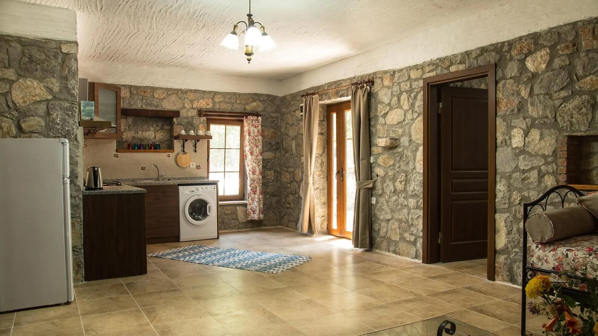 アパートホテル Doga Apartments Kayakoy